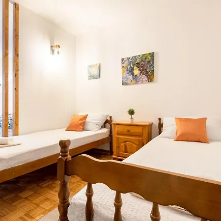 Apartment Vito *